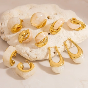 Vintage Stainless Steel Earrings For Women Waterproof Hypoallergenic Gold Geometric C Shape Marble Resin Stud Earrings Jewelry