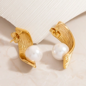 Minimalist stainless steel pearl heart earrings with textured golden finish for women