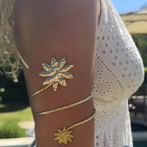 Bracelet de Bras Ajustable en Acier Inoxydable Bohème pour Femme Bijoux de Bras Spirale Fleur Papillon Étoile de Mer