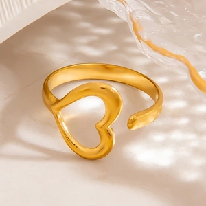 Anello aperto a forma di cuore placcato oro 18K con design traforato per donna