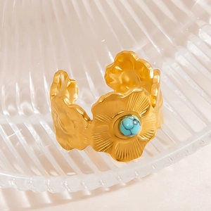 Anello floreale vintage placcato oro 18K con pietra turchese su base di vetro