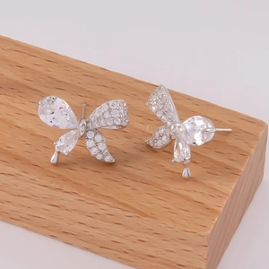 Boucles d'oreilles papillon en argent 925 avec pendentifs en cristal étincelant