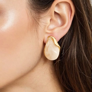 Elegant irregular teardrop earrings with marble resin and golden stainless steel edges