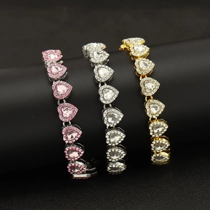 Lot de trois bracelets cœurs de style cubain en or et argent avec strass scintillants