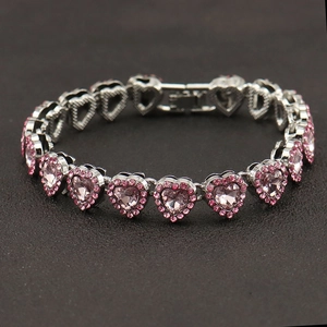 Bracelet à maillons cubains avec cœurs en cristal rose et strass étincelants