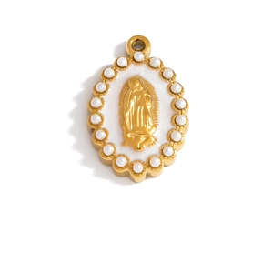 Religious oval Virgin Mary pendant in gold plating with white pearls and enamel finish