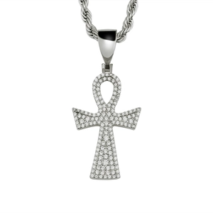 Pendentif croix Ankh en argent avec zircons micro-pave et chaîne torsadée élégante