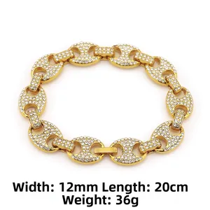 Vue détaillée du bracelet grain de café doré de 12mm montrant la largeur et le pavé