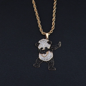 Κολιέ με μενταγιόν Panda hip hop με ασπρόμαυρα στρας σε χρυσή αλυσίδα σχοινί