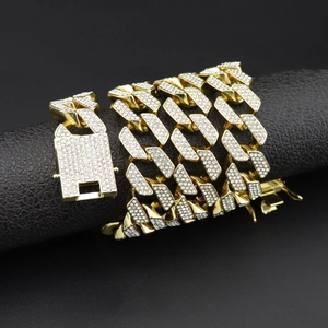 Collana cubana hip hop dorata da 20 mm con tripla fila di micro-pave di diamanti scintillanti