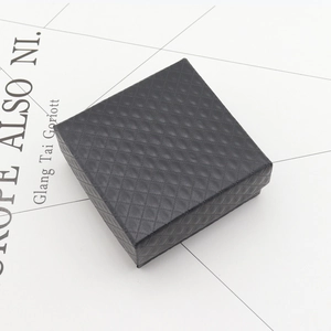 Boîtes Cadeaux à Bijoux Carrées Noires pour Colliers Bracelets Boîte en Papier Cartonné Avec Couvercle et Base Motif en Losange