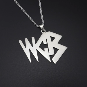 Pendentif lettre WCB hip-hop argenté avec une chaîne torsadée en acier inoxydable pour hommes
