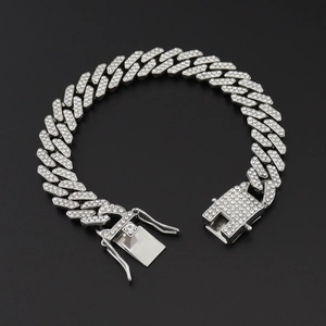 Λεπτομέρεια ασημένιας αλυσίδας 12mm Cuban Link με κρύσταλλα σε στυλ hip-hop