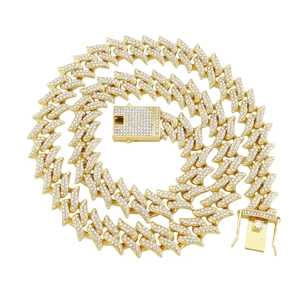 Chaîne cubaine 15mm dorée avec design épines et strass scintillants style hiphop