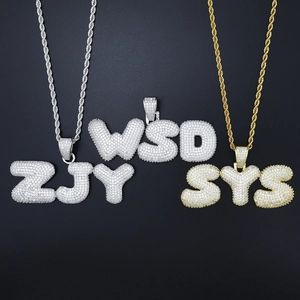 Détails des pendentifs lettres bulles hip-hop avec zircons étincelants sertis en micro-pavé