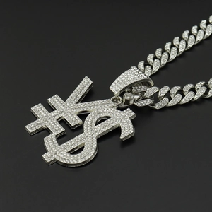 Collier hip hop avec pendentif signes dollar et yen et chaîne cubaine en argent sertie