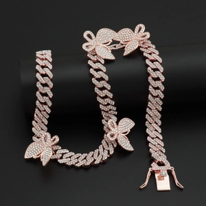 Collier papillon à maillons cubains de 12 mm en or rose avec cristaux de style hip hop