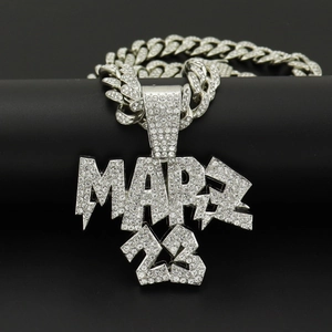 Collier Pendentif Hip Hop MARZ 23 en Alliage avec Strass Bijoux Glacés Chaîne Cubaine et Torsadée pour Hommes Femmes
