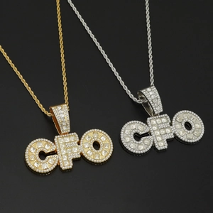 Colgantes CFO estilo hip hop en oro y plata con circonitas y cadena de cuerda clásica
