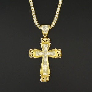 Hip hop gouden kruis hanger met zirkonia aan een sprankelende tennis ketting voor heren