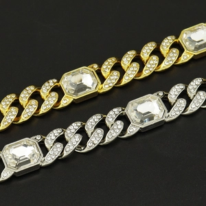 Pulsera de cadena cubana con cristales cuadrados en acabado dorado y plateado