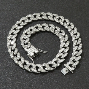 Collana Cuban Link 15mm color argento con diamanti baguette stile Hip Hop su pelle
