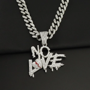Hip Hop NO LOVE Letter Broken Heart Pendant Necklace Iced Out Alloy Rhinestone Cuban Chain Twist Chain Streetwear Jewelry
