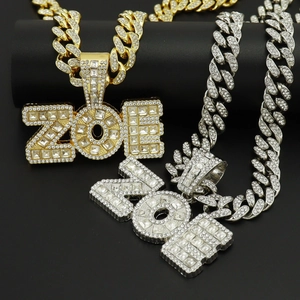 Collares hip-hop con colgante de corona ZOE y circonitas en acabado oro y plata