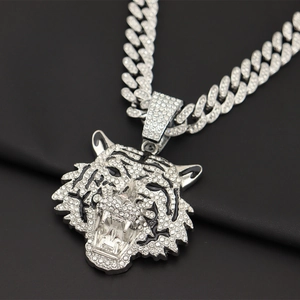 Collier Pendentif Tête de Tigre Hip Hop Iced Out Alliage Strass Médaillon Animal Chaîne Cuba Corde Bijoux Hip Hop Homme Cadeau