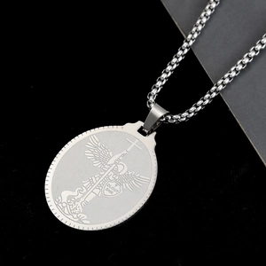 Collier avec pendentif Archange Saint Michel en acier inoxydable argenté pour homme