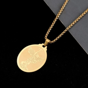 Pendentif Archange Saint Michel en acier inoxydable doré pour homme avec chaîne