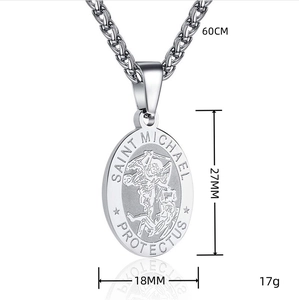 Collier avec pendentif Saint Michel ovale en acier inoxydable argenté et chaîne maille épi