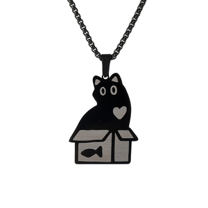 Collier créatif en acier inoxydable avec pendentif chat noir de dessin animé dans sa boîte
