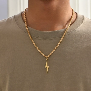 Fashion Individual Lightning Pendant Necklace For Women Alloy Twist Rope Chain Geometric Jewelry For Daily Wear Party Gift