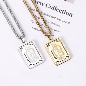 Collier Pendentif Religieux Vierge Marie en Acier Inoxydable Vintage pour Hommes Femmes Or Argent Médaille Carrée Bijoux