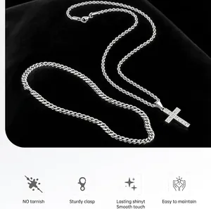 Collier double couche argent avec croix sertie de zircons sur chaîne torsadée