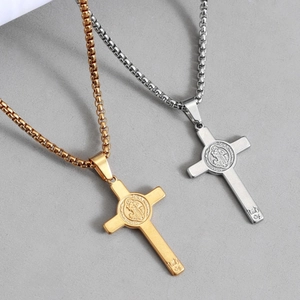 Collier croix vintage en acier inoxydable avec médaille de Saint Benoît, or et argent