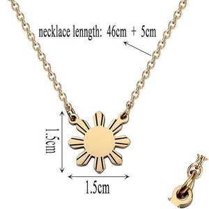 Collier avec pendentif soleil et étoile des Philippines en acier doré avec dimensions