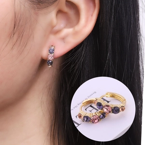 Boucles d'Oreilles Clips Créoles en Cuivre de Mode Strass Multicolores Dégradés Cristal Boucles d'Oreilles Plaquées Or pour Femme Bijoux