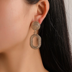 Vintage Palace Style Oval Drop Earrings Metal Beaded Texture Alloy Retro Geometric Dangle Earrings For Women Fashion Jewelry