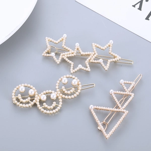Pinces à Cheveux Élégantes Style Coréen Étoile Creuse Triangle Smiley Künstliche Perle d'Imitation Alliage Doré Géométrique Pour Femmes Cheveux