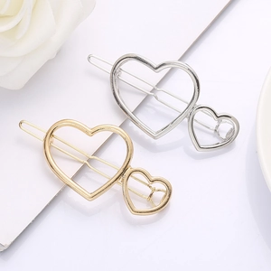 Barrettes à cheveux minimalistes en métal à double cœur en finitions or et argent