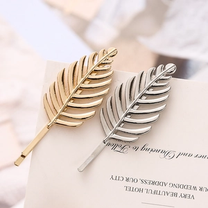 Barrettes élégantes en alliage en forme de feuille or et argent avec des nervures détaillées
