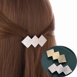 Barrette Géométrique en Alliage Minimaliste pour Femmes Design de Carrés Superposés Finition Mate Brossée Or Argent Accessoire de Cheveux