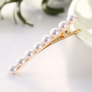 Barrette à cheveux élégante en métal doré avec 8 perles blanches au style coréen épuré