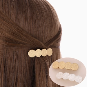 Barrette en Alliage Géométrique Quatre Disques Ronds Texture Martelée Or Argent Mat Épingle à Cheveux Mode Minimaliste Femme