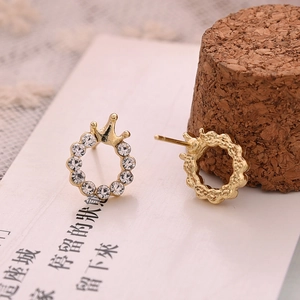 Elegant gold crown hoop earrings with sparkling rhinestones for women jewelry