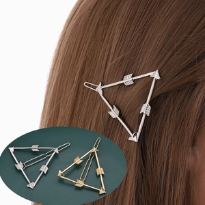 Pinces à Cheveux Flèche Triangle Creux Géométrique Alliage Or Argent Épingles à Cheveux Latérales pour Femmes Accessoires de Cheveux Mode Minimaliste