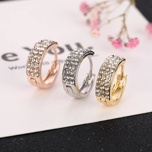 Boucles d'Oreilles Créoles Huggie en Métal de Mode Avec 3 Rangs de Strass Pavé pour Femmes Brillant Forme de U Or Argent Or Rose