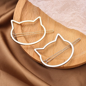 Vergulde Legering Opengewerkte Kattenkop Haarklem Voor Dames Schattig Dierensilhouet Minimalistische Zijklem Accessoire